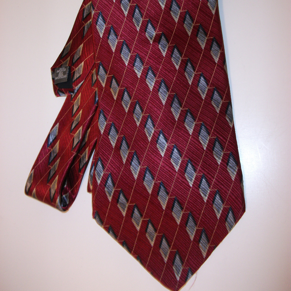 PALATINA 100% SILK MEN'S DIAMOND DESIGN NECKTIE